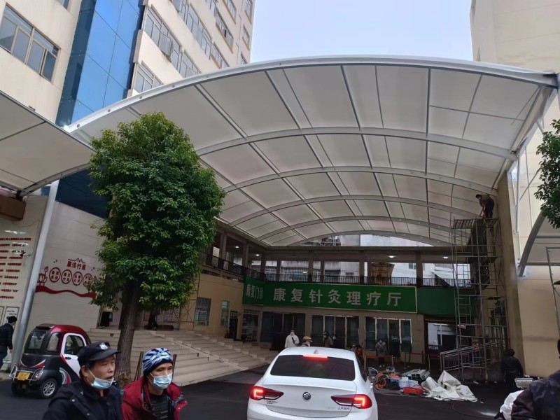 鸡西推拉雨棚定制厂家，仓库通道、卸货区移动伸缩棚搭建-2